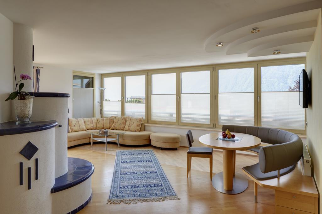 Residence Ladurn Tirolo Phòng bức ảnh
